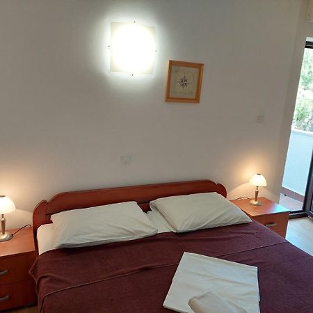 Pansion Klaudija Bed & Breakfast Crikvenica Exterior foto
