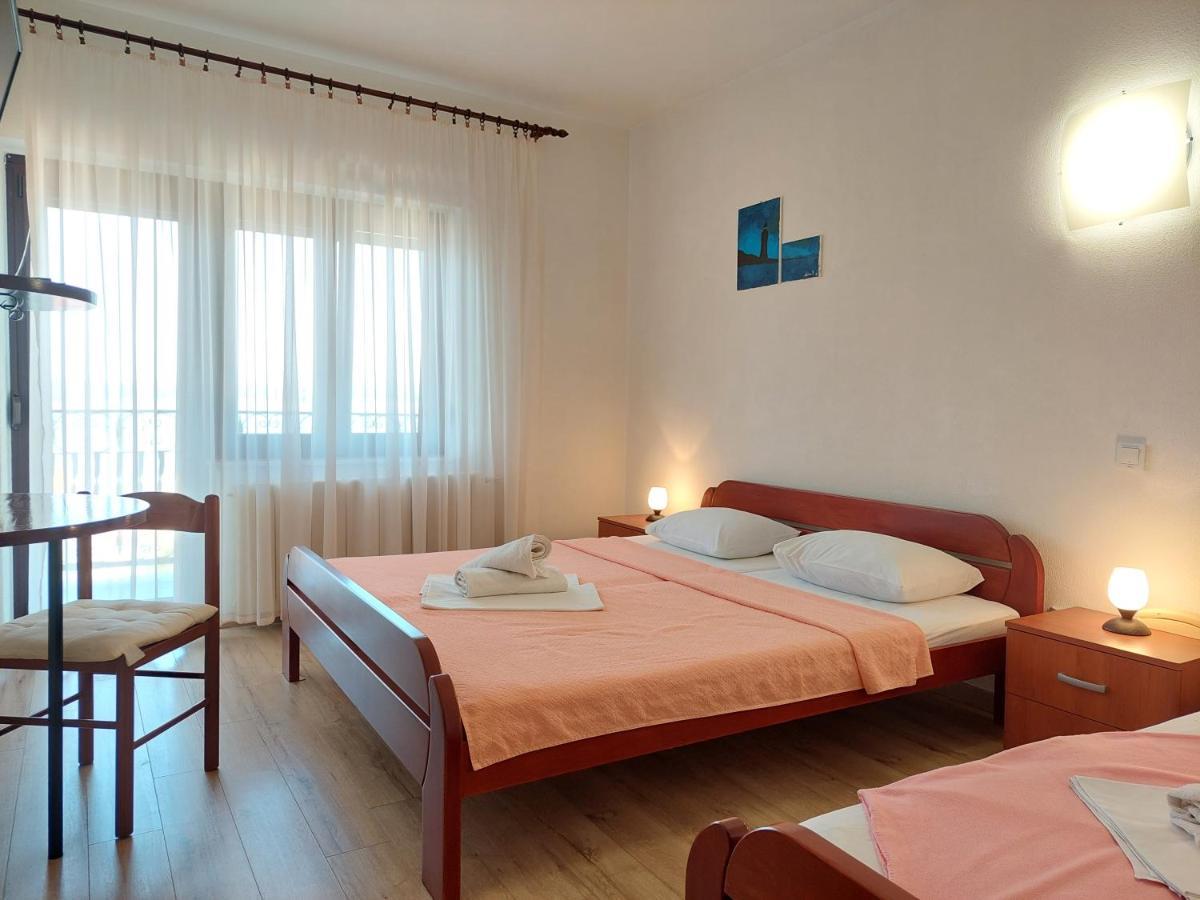 Pansion Klaudija Bed & Breakfast Crikvenica Exterior foto